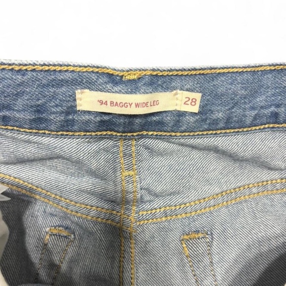 Levi’s Baggy Wide-Leg with Relaxed Inset Panels Light Blue Jeans Size 28 - Picture 2 of 5
